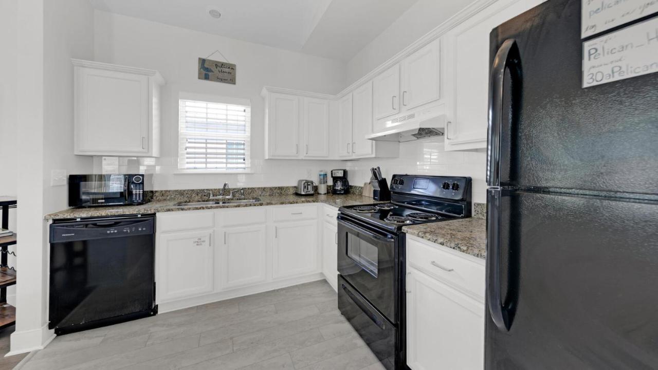 Pelican House - Newly Remodeled, Professionally Decorated, Only About 1 Mile To Seaside! شاطئ سانتا روزا المظهر الخارجي الصورة