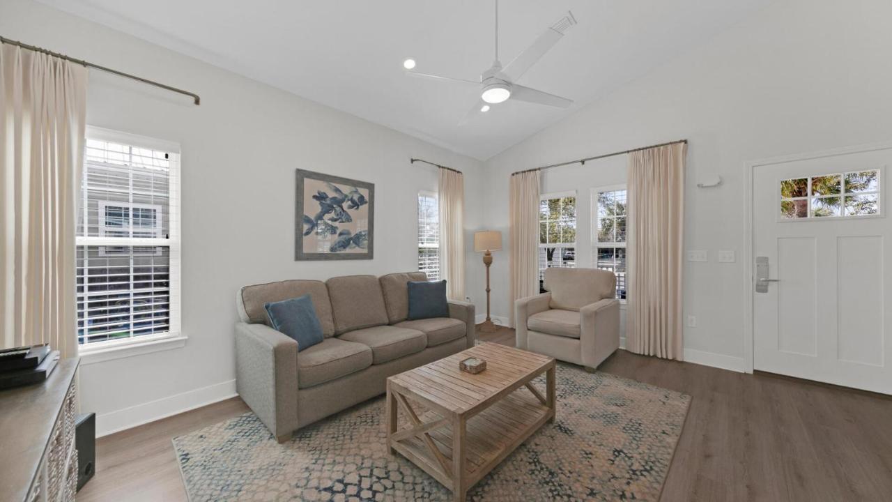 Pelican House - Newly Remodeled, Professionally Decorated, Only About 1 Mile To Seaside! شاطئ سانتا روزا المظهر الخارجي الصورة