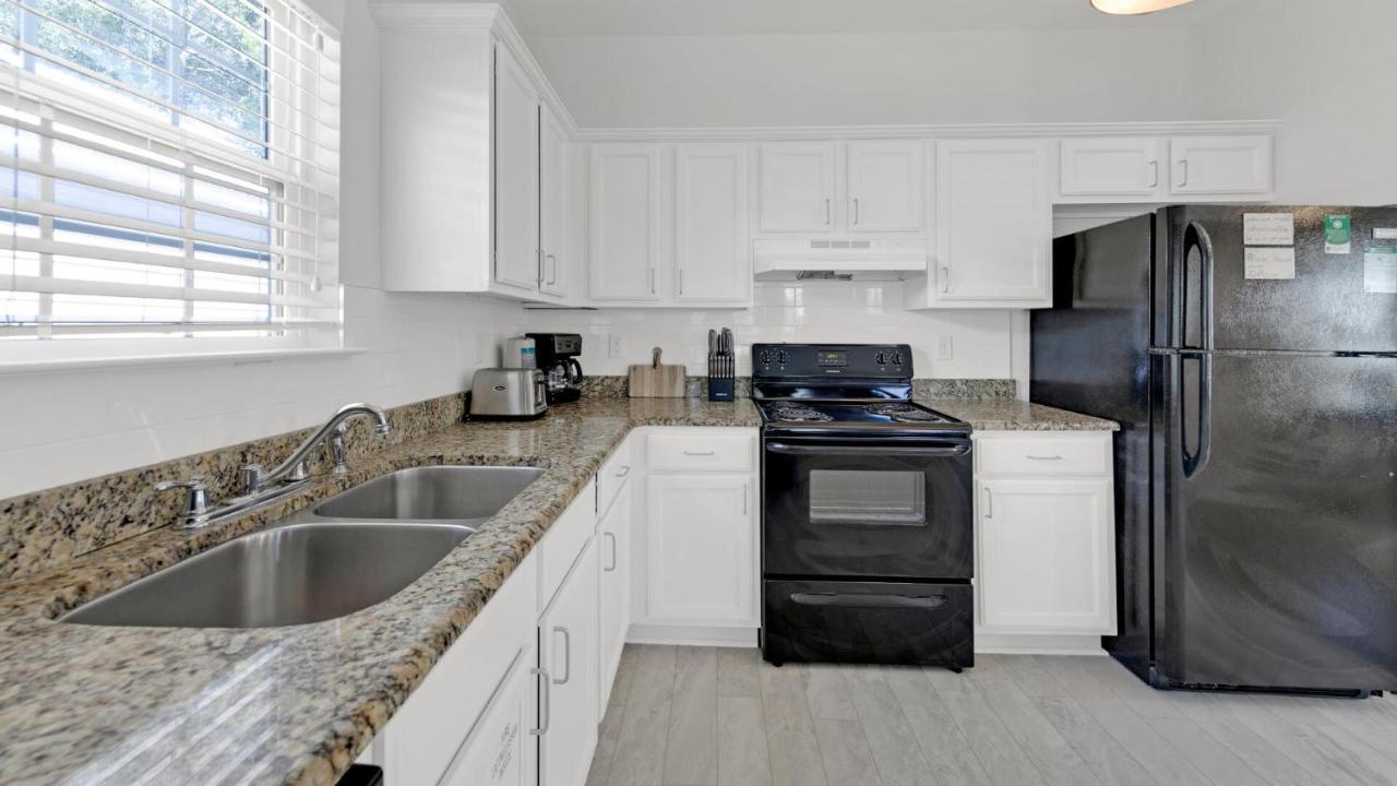 Pelican House - Newly Remodeled, Professionally Decorated, Only About 1 Mile To Seaside! شاطئ سانتا روزا المظهر الخارجي الصورة