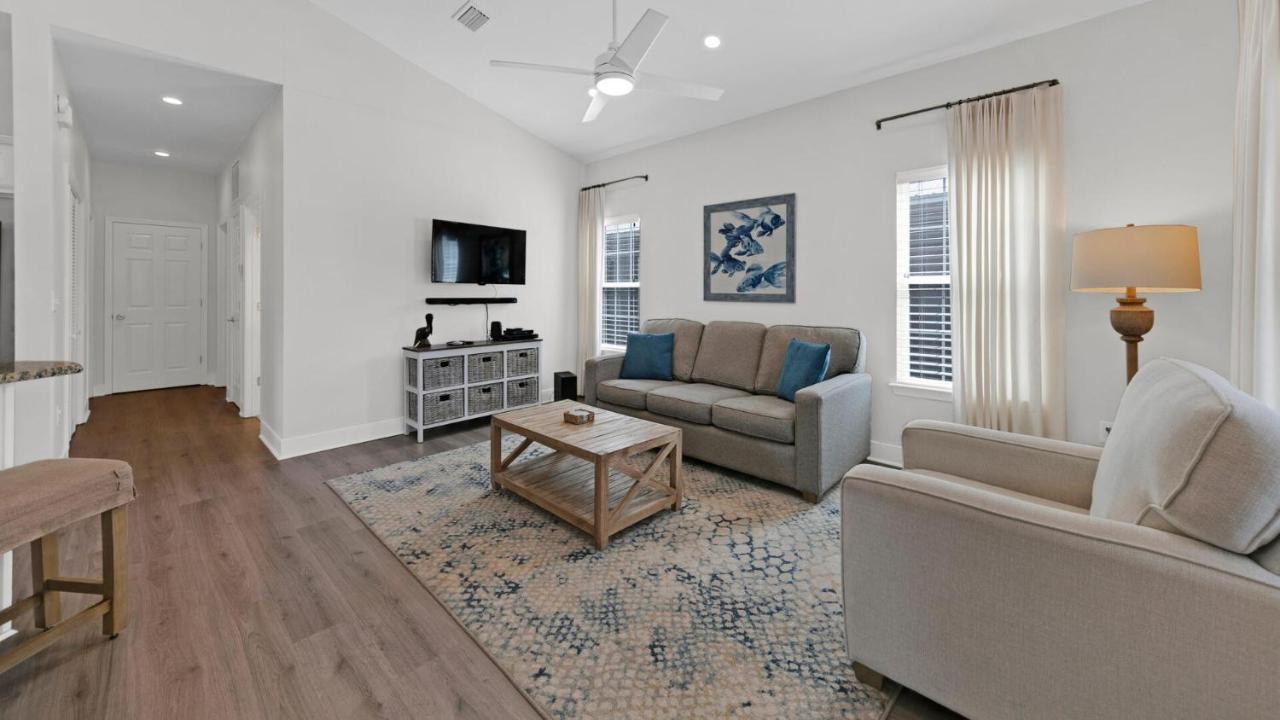 Pelican House - Newly Remodeled, Professionally Decorated, Only About 1 Mile To Seaside! شاطئ سانتا روزا المظهر الخارجي الصورة